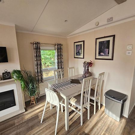 Luxe 4 Persoons Chalet Op 5 Sterren Camping ラールテ エクステリア 写真