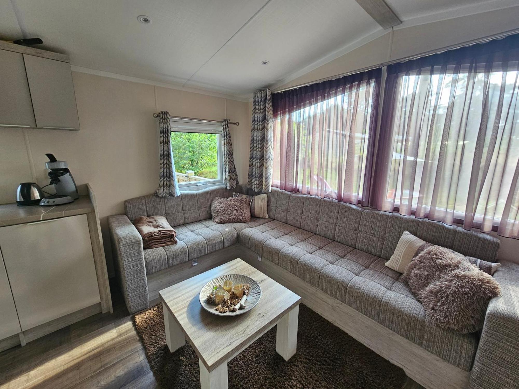 Luxe 4 Persoons Chalet Op 5 Sterren Camping ラールテ エクステリア 写真