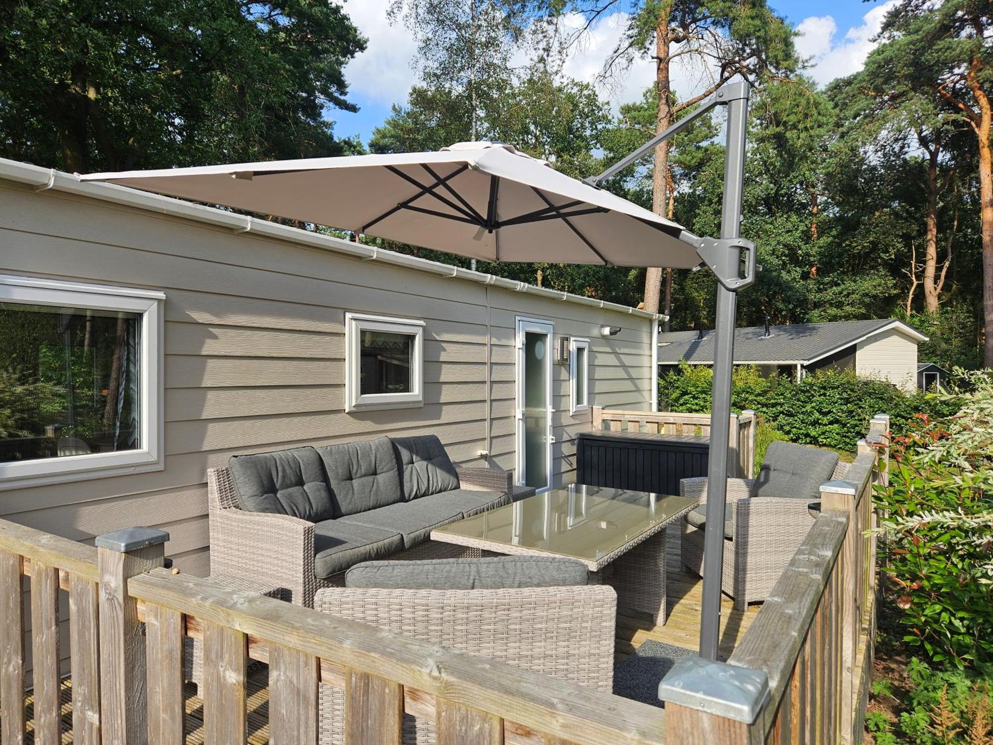 Luxe 4 Persoons Chalet Op 5 Sterren Camping ラールテ エクステリア 写真